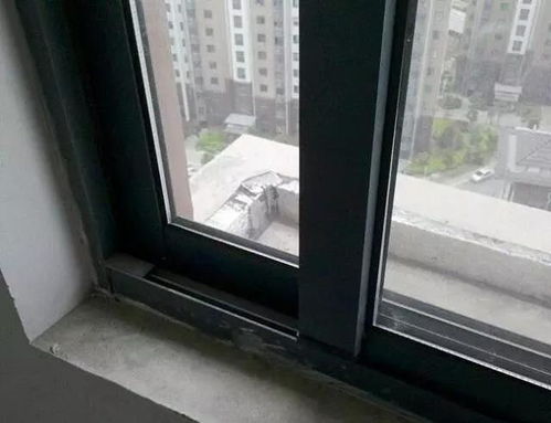 開發商裝的門窗到底要不要換？入住后才知道的真相，太多人吃虧了